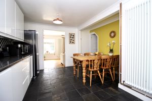 Kitchen/Diner- click for photo gallery